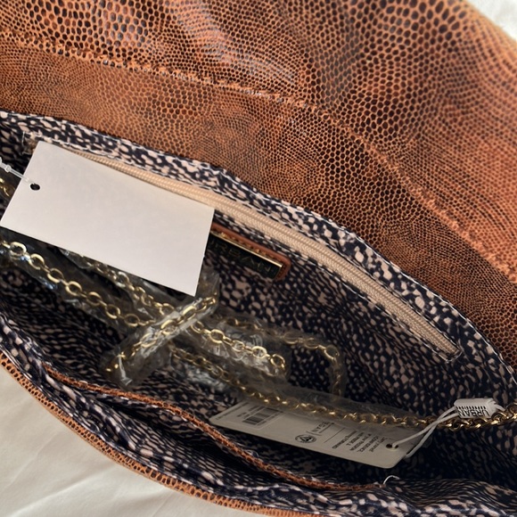 Urban Expressions Faux Leather Vegan Crossbody Clutch Purse New with Tags - Picture 4 of 15